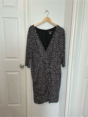 Jessica Howard Black, Taupe, & White Printed Wrap Dress